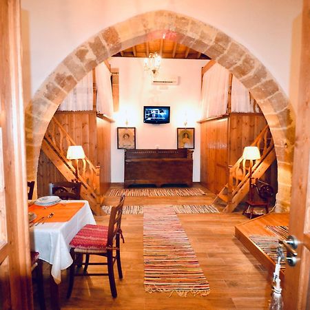 Villa Patitiri Traditional House With Hot Tub أرخانجلوس المظهر الخارجي الصورة