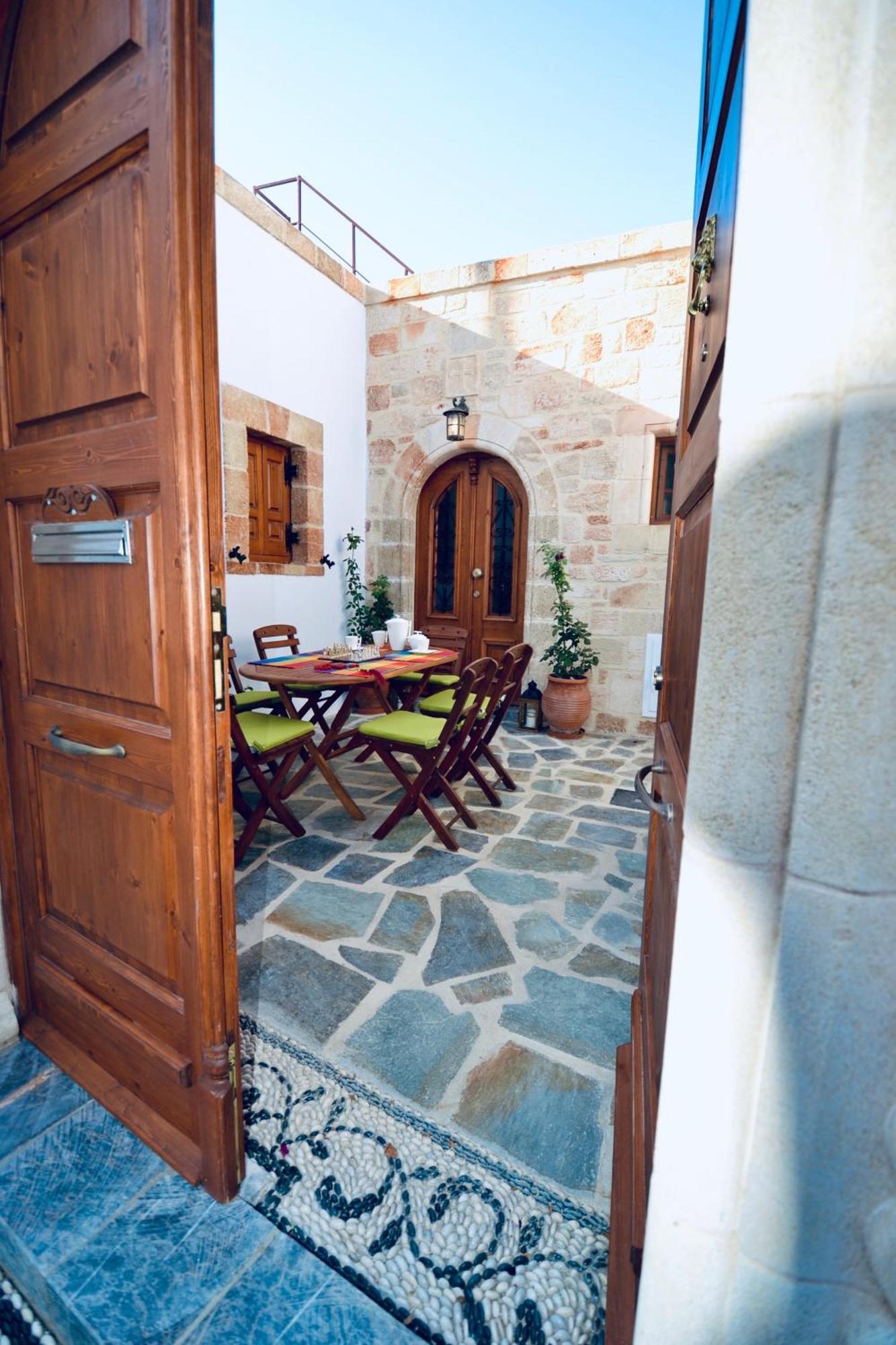 Villa Patitiri Traditional House With Hot Tub أرخانجلوس المظهر الخارجي الصورة