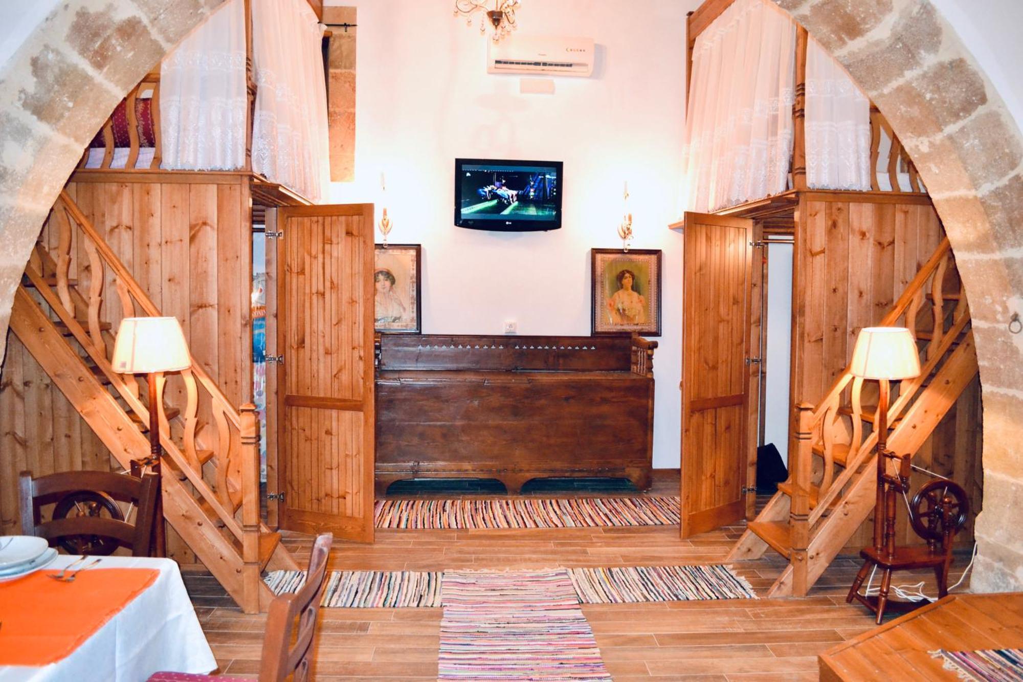Villa Patitiri Traditional House With Hot Tub أرخانجلوس المظهر الخارجي الصورة