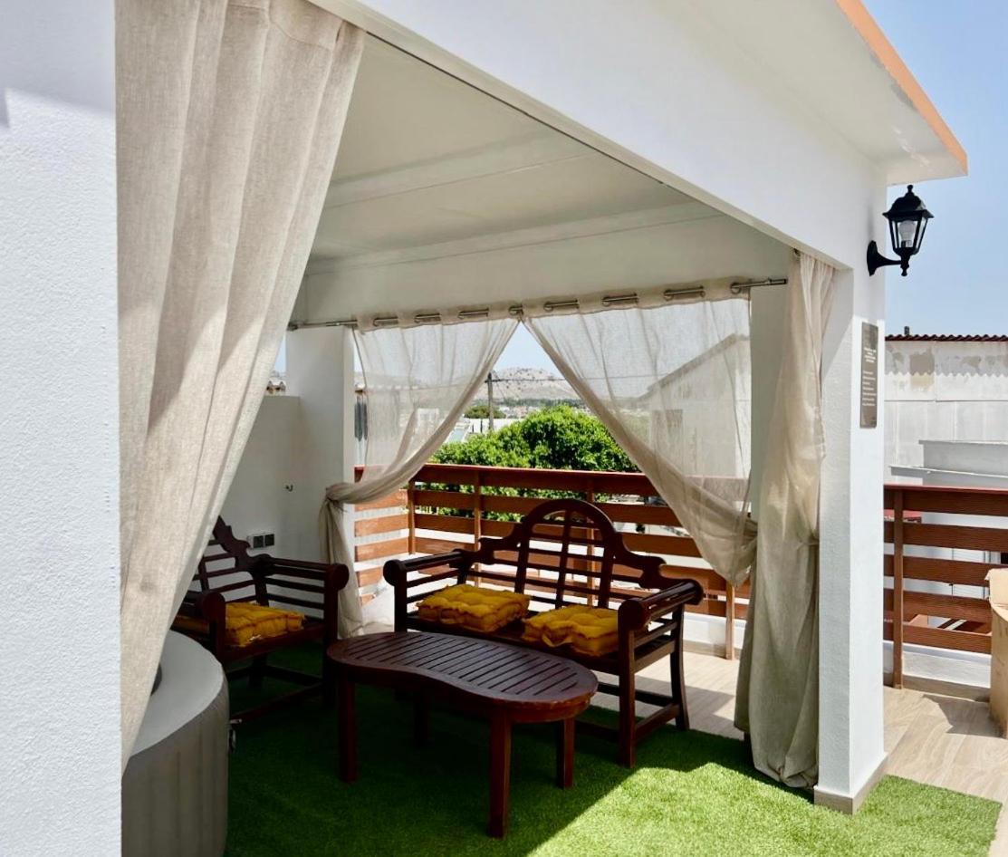 Villa Patitiri Traditional House With Hot Tub أرخانجلوس المظهر الخارجي الصورة