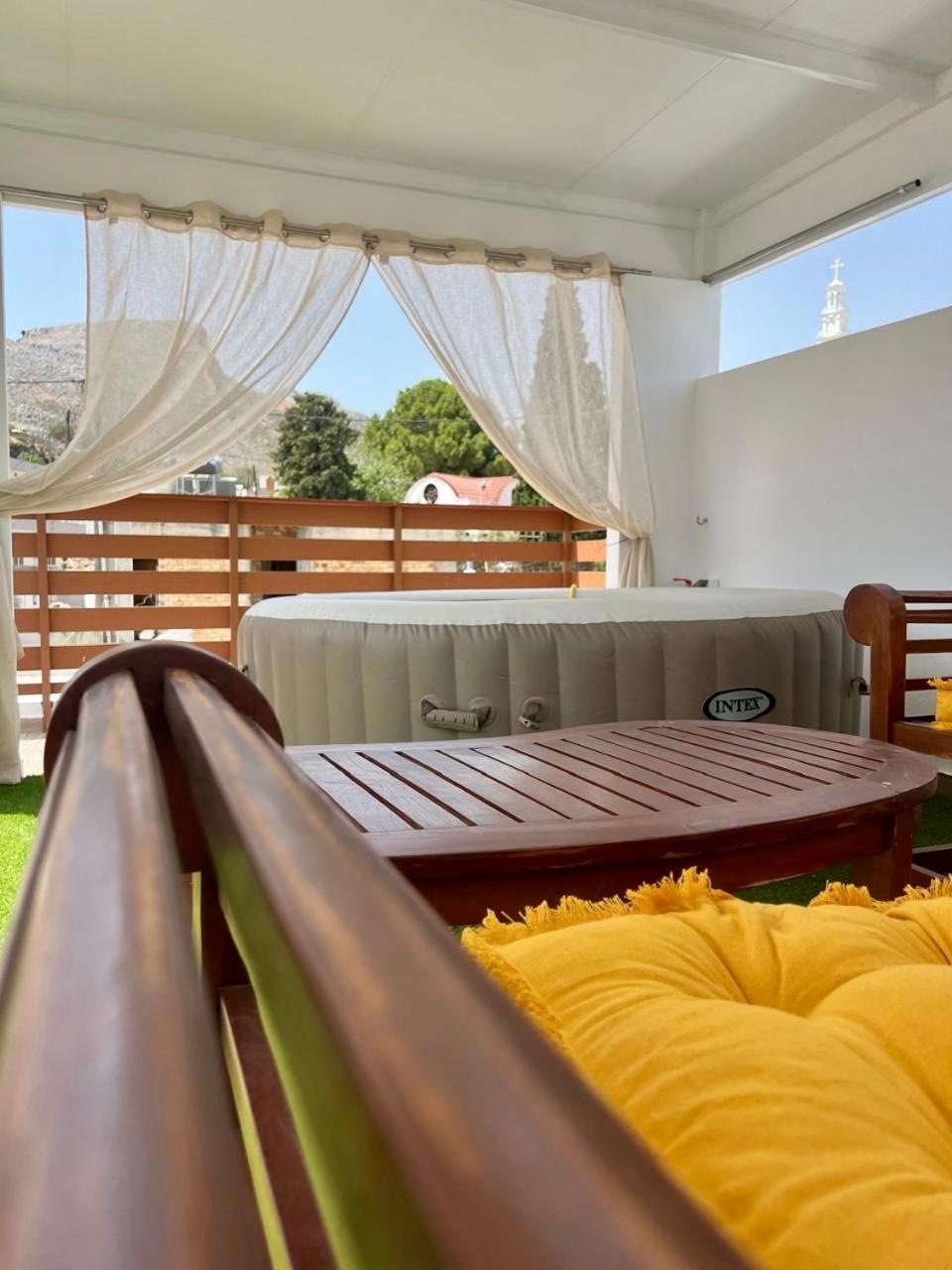 Villa Patitiri Traditional House With Hot Tub أرخانجلوس المظهر الخارجي الصورة